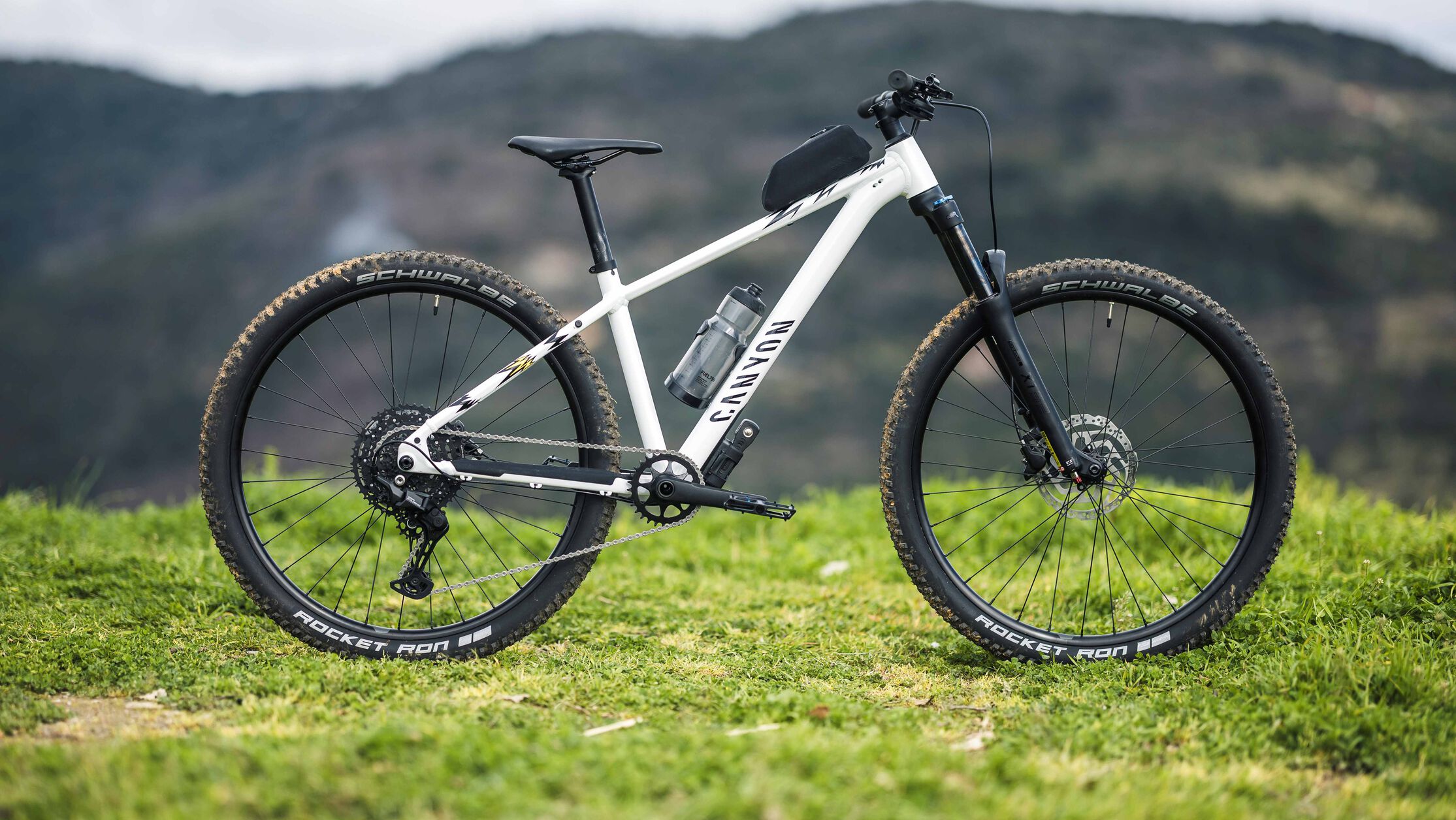 Gravel bike vs hardtail mountain bike - Understanding the differences