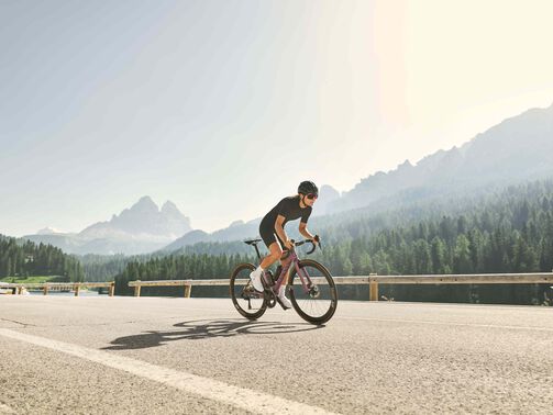 Carbon vs aluminium road bikes: Why carbon is the clear choice today Carbon vs aluminium road bikes: Why carbon is the clear choice today