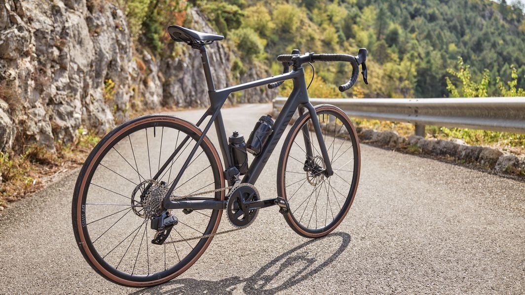 Understanding why lightweight design is crucial for climbing performance Understanding why lightweight design is crucial for climbing performance