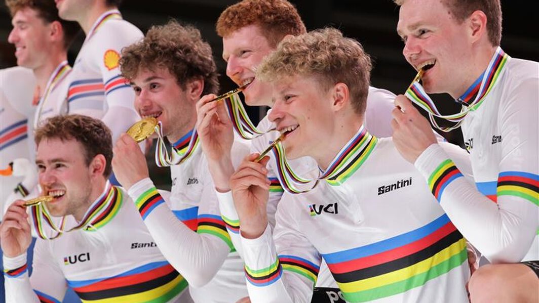 Danish men’s pursuit team powers to gold in a memorable UCI Track World Championships race