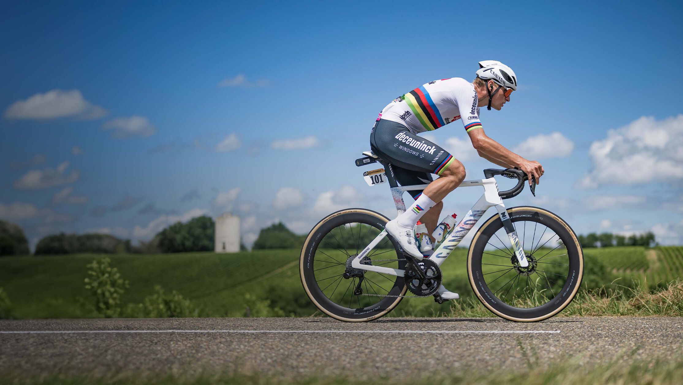Perfect positioning on your road bike helps you ride faster