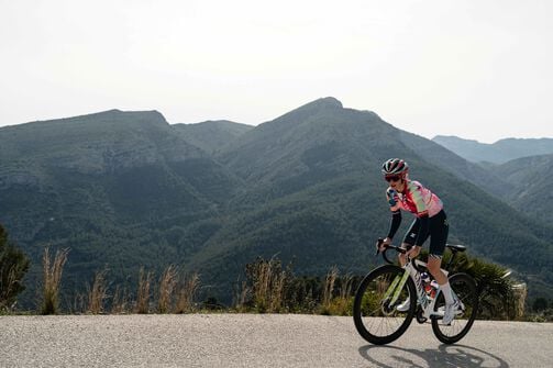 How to choose the best lightweight climbing bike: Your ultimate buying guide How to choose the best lightweight climbing bike: Your ultimate buying guide