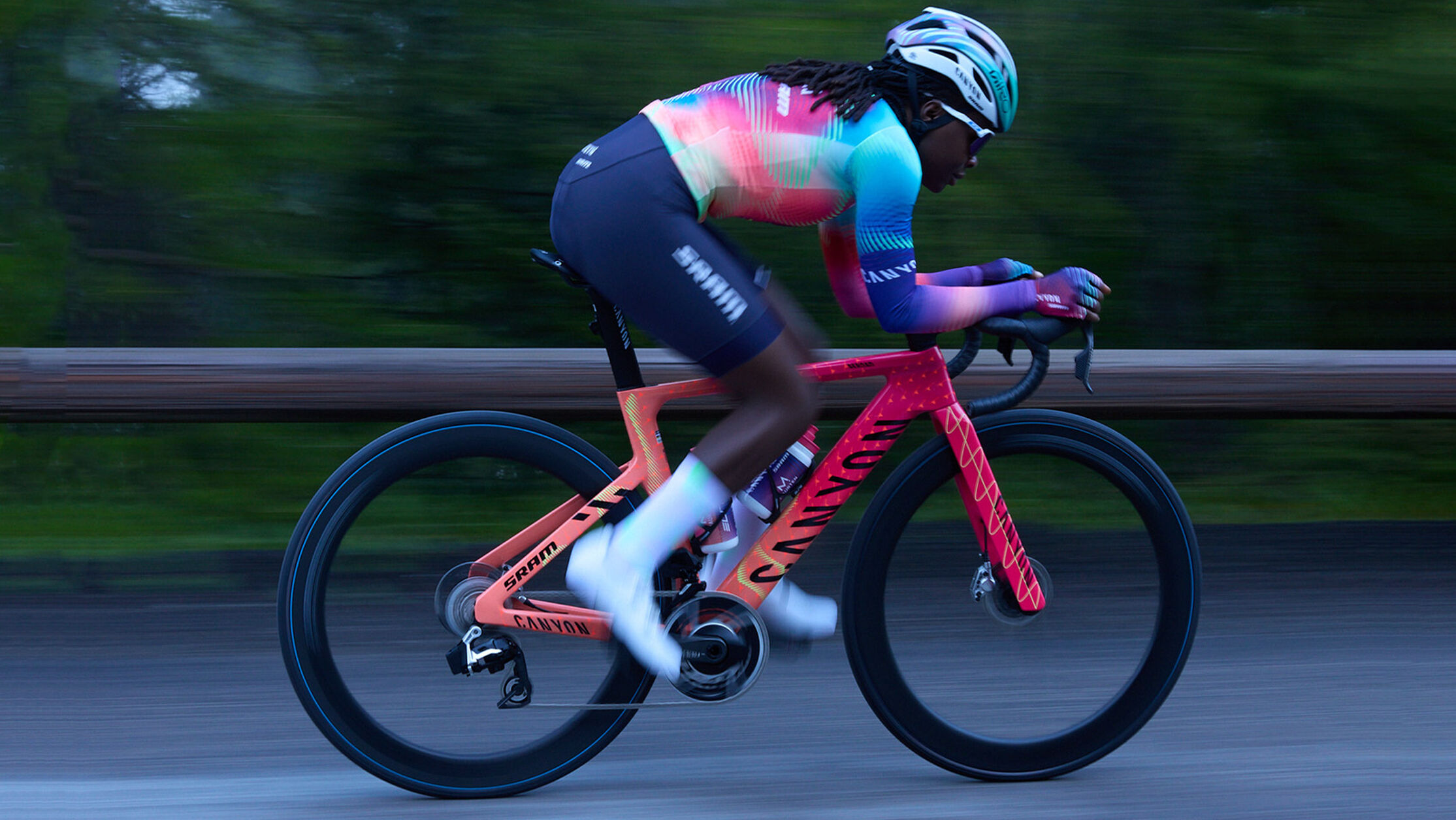 Four easy steps to change your road bike tyre