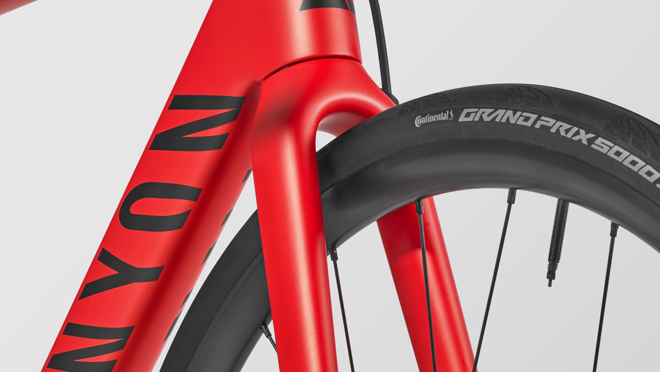 Tube vs tubeless bike tyre: Pros and cons