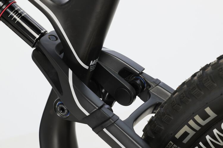 Neuron CF SLX 9 LTD Neuron CF SLX 9 LTD