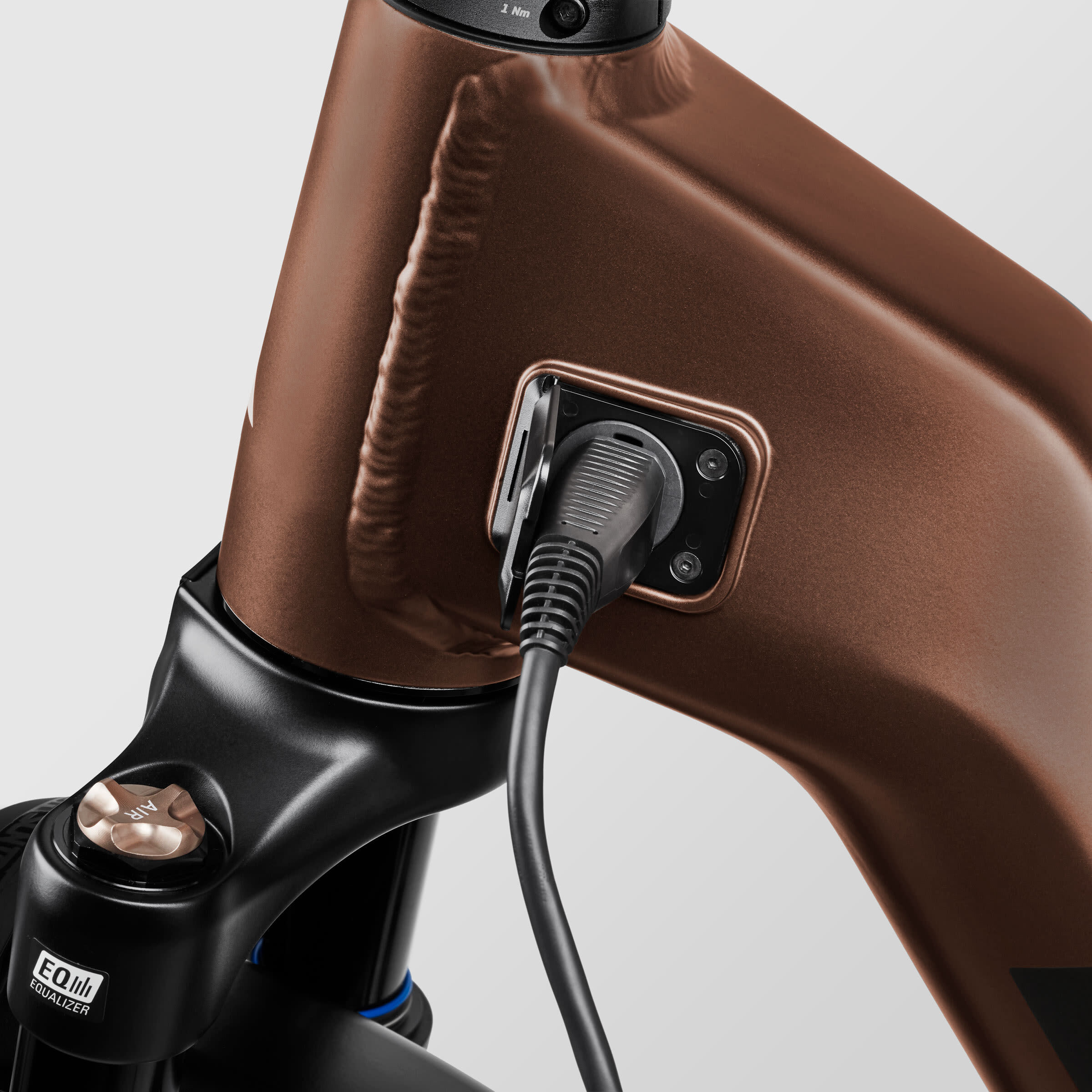 Pathlite:ON 9 SUV step-through