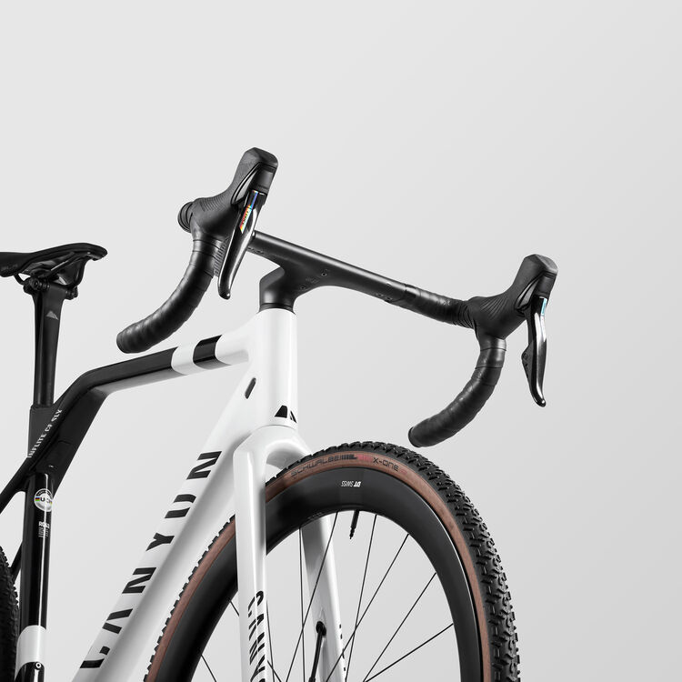 Inflite CF SLX 8 Inflite CF SLX 8