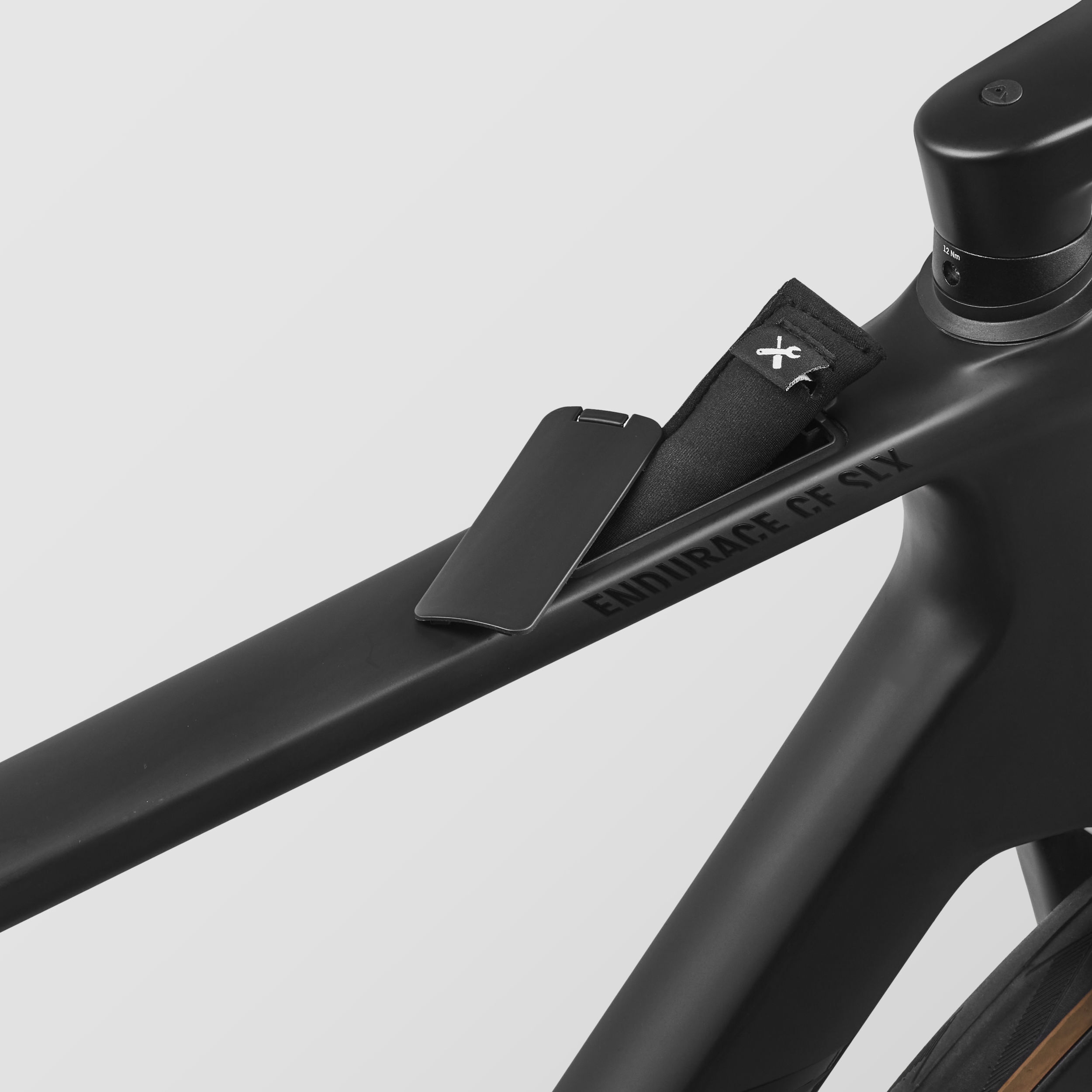Endurace CF SLX 8 AXS AR60