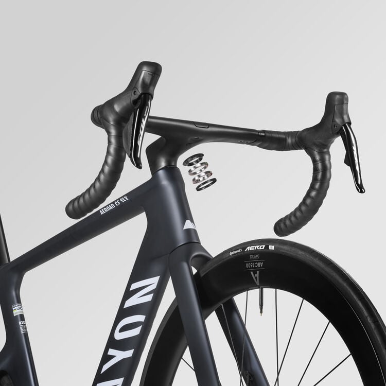 Aeroad CF SLX 7 Di2 Aeroad CF SLX 7 Di2