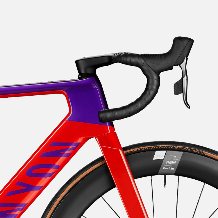 Aeroad CF SLX 8 Disc eTap Aeroad CF SLX 8 Disc eTap