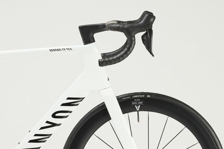 Aeroad CF SLX 8 Di2 Aeroad CF SLX 8 Di2