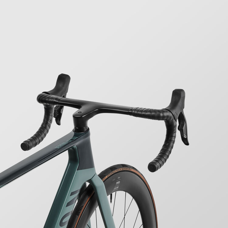 Aeroad CF SLX 7 eTap Aeroad CF SLX 7 eTap