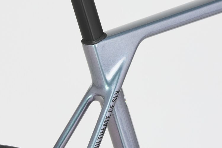 Ultimate CF SLX 8 Di2 Ultimate CF SLX 8 Di2