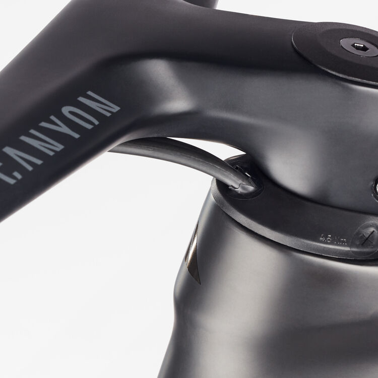 Exceed CF SLX 8 Exceed CF SLX 8