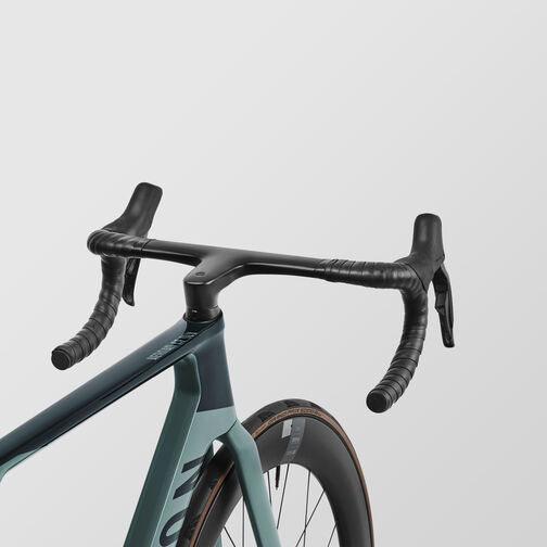 Aeroad CF SLX 8 Di2 Aeroad CF SLX 8 Di2