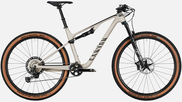 Lux Trail CF 7 Lux Trail CF 7