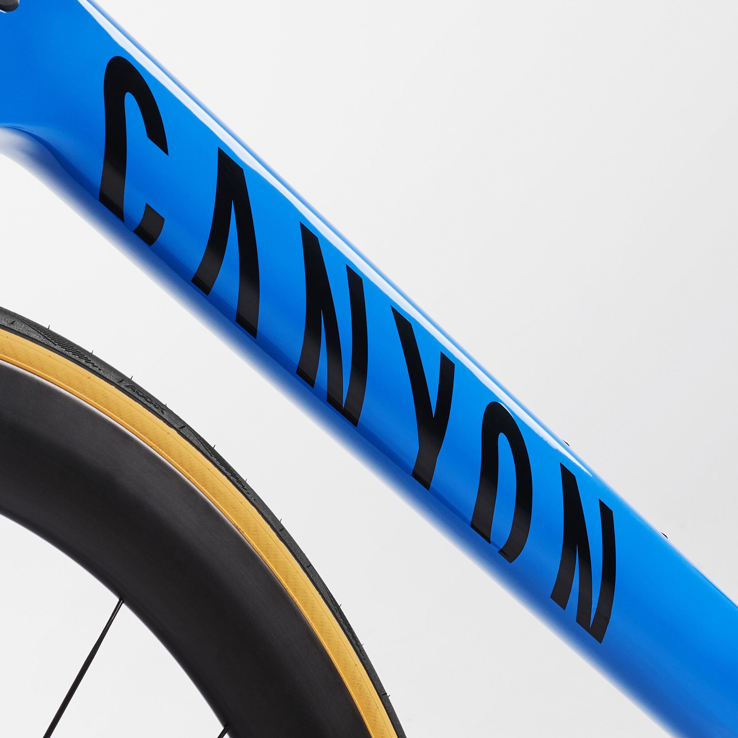 Ultimate CF SLX 9 Disc Di2