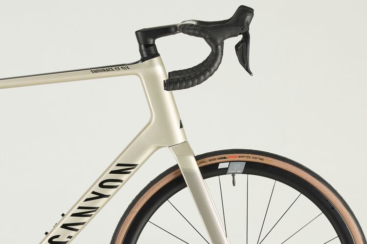 Endurace CF SLX 8 Di2 Endurace CF SLX 8 Di2