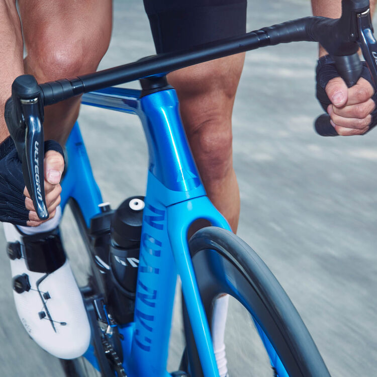 Aeroad CF SLX 8 Disc Di2 Aeroad CF SLX 8 Disc Di2