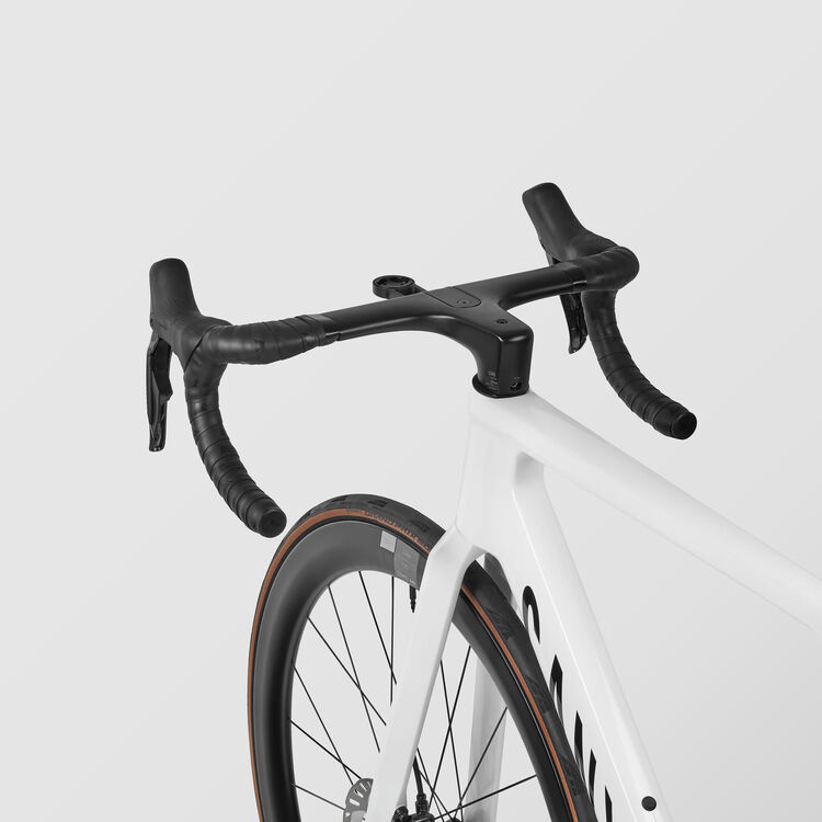 Aeroad CF SLX 8 Di2 Aeroad CF SLX 8 Di2