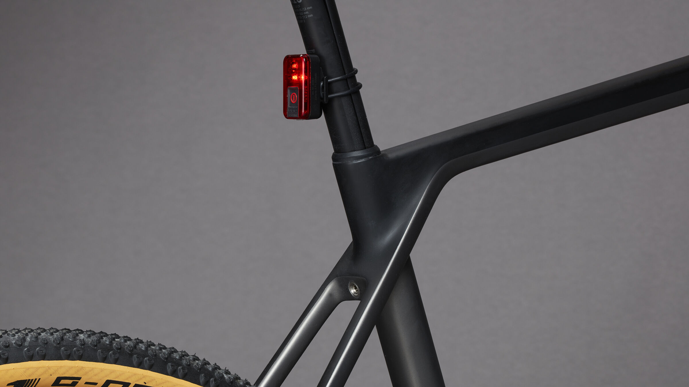 VDO ECO M30 Front & Rear Light Set