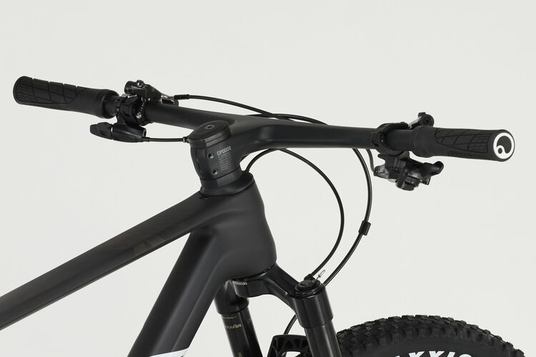 Exceed CF SLX 8 Exceed CF SLX 8