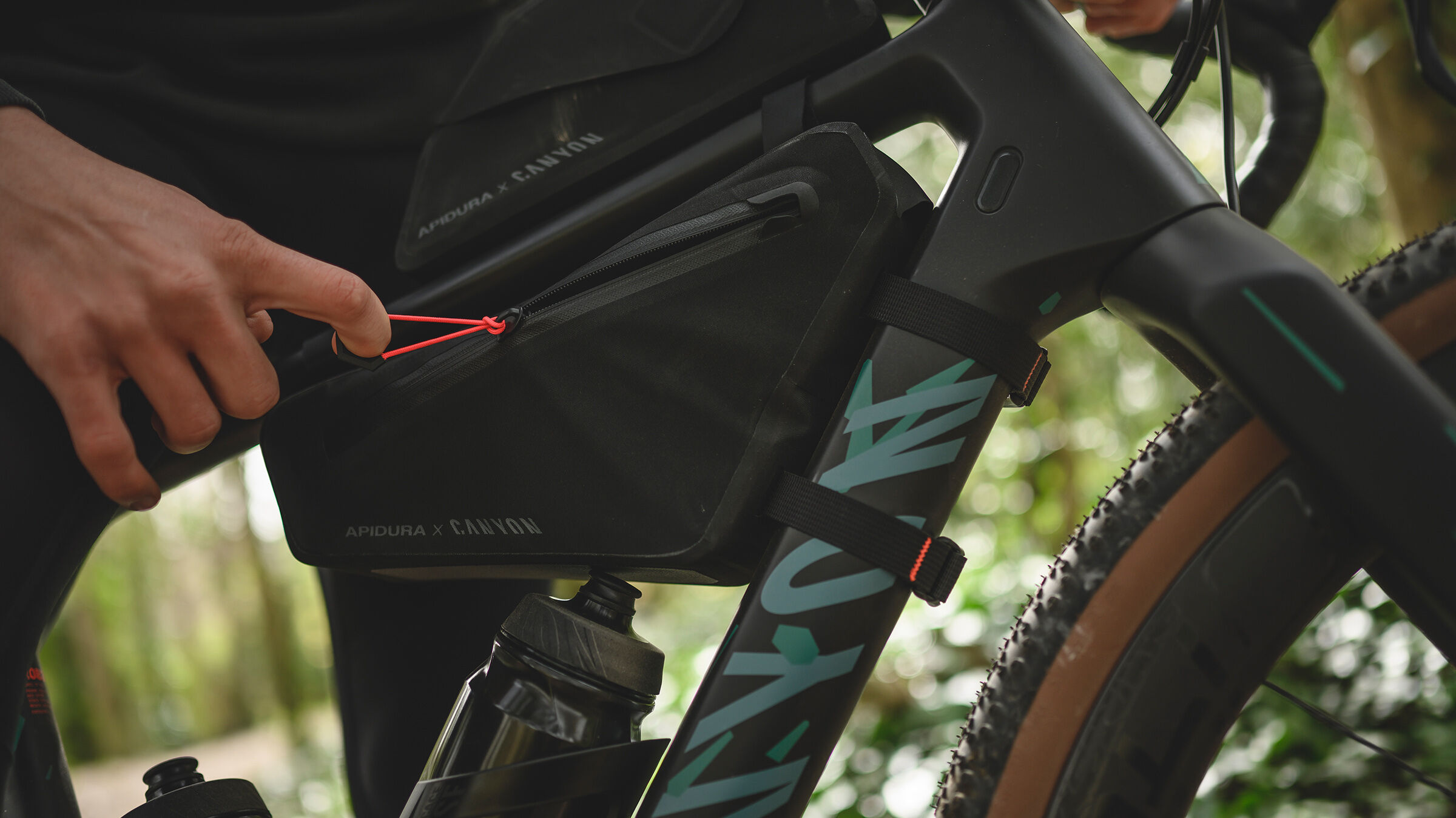 APIDURA x CANYON サドルバッグ5L Apidura x Canyon Saddle Pack (5L) | Apidura