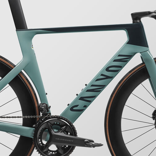 Aeroad CF SLX 8 Di2 Aeroad CF SLX 8 Di2