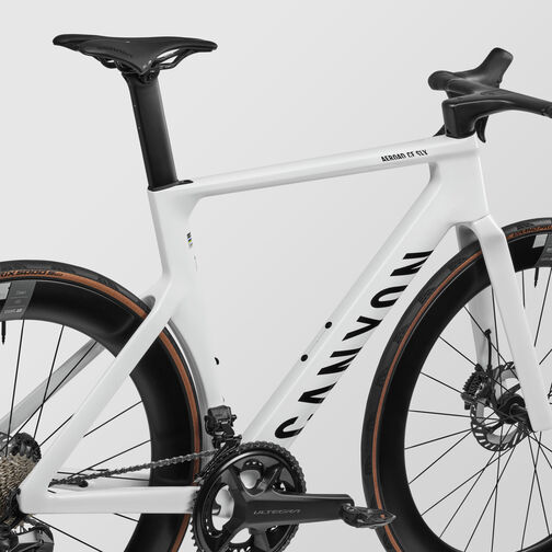 Aeroad CF SLX 8 Di2 Speed Aeroad CF SLX 8 Di2 Speed