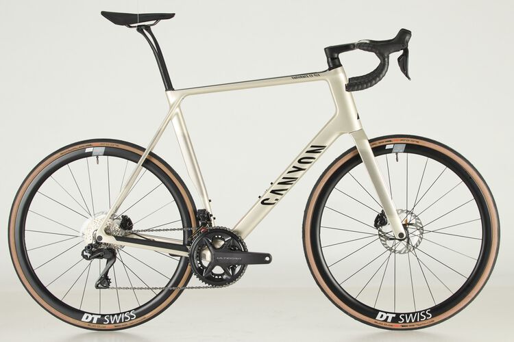 Endurace CF SLX 8 Di2 Endurace CF SLX 8 Di2