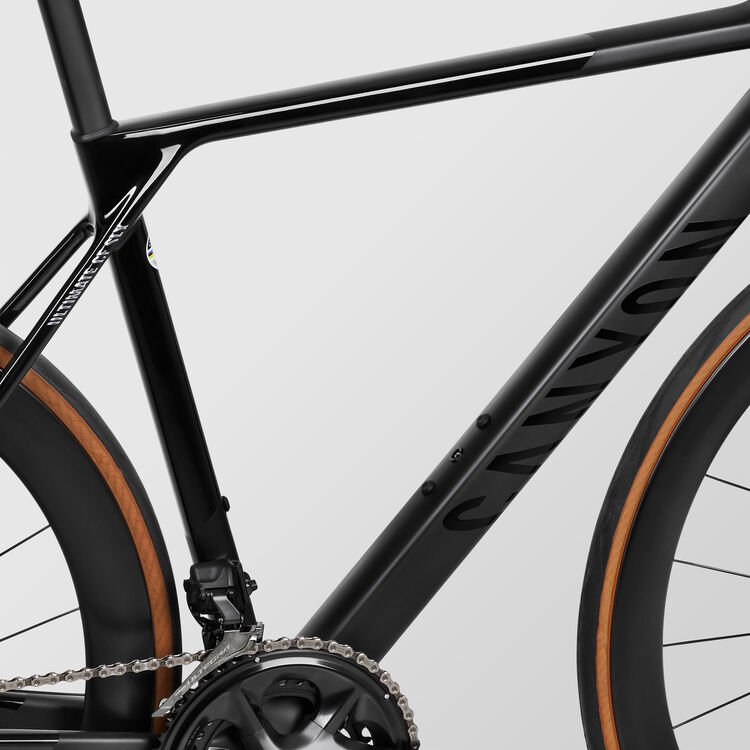 Ultimate CF SLX 8 Di2 Ultimate CF SLX 8 Di2