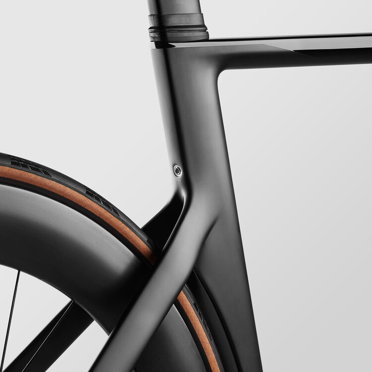 Aeroad CF SLX 8 Disc Di2 Aeroad CF SLX 8 Disc Di2