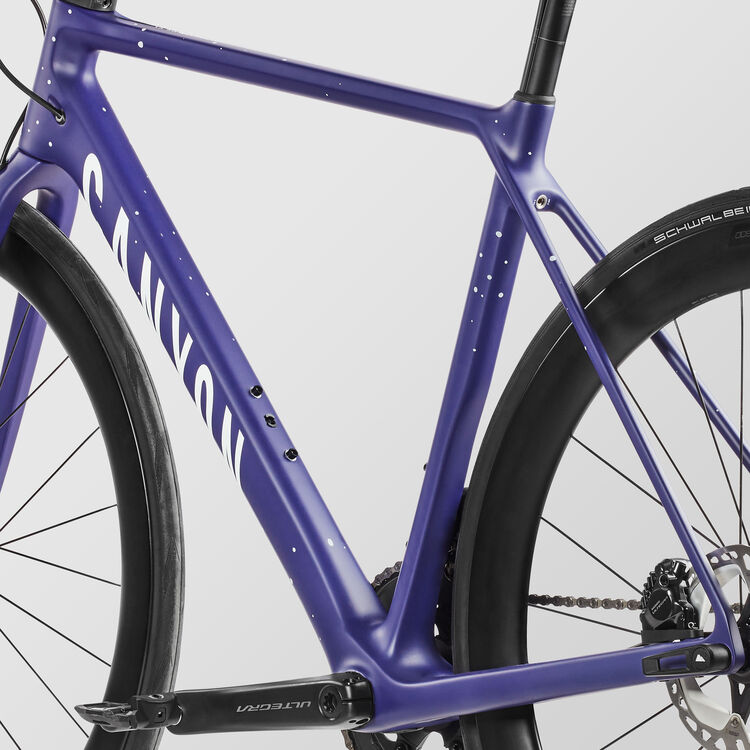Ultimate CF SL 8 WMN Aero Ultimate CF SL 8 WMN Aero