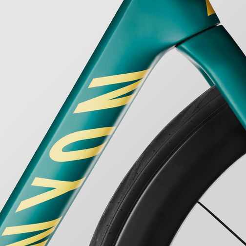 Ultimate CF SL 8 WMN W100 Ultimate CF SL 8 WMN W100