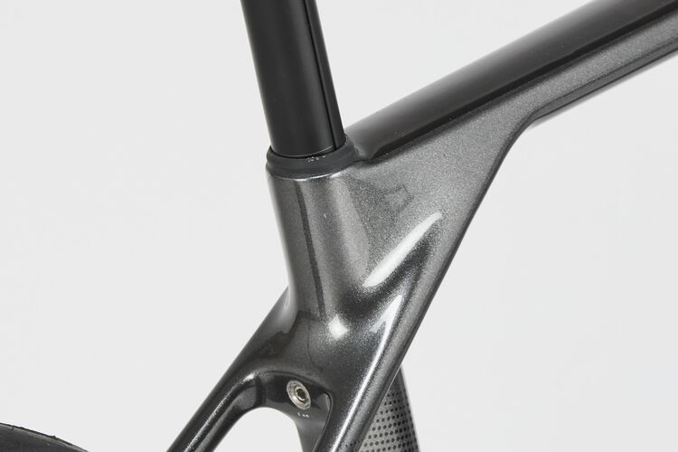 Endurace CF SLX 8 Di2 Endurace CF SLX 8 Di2