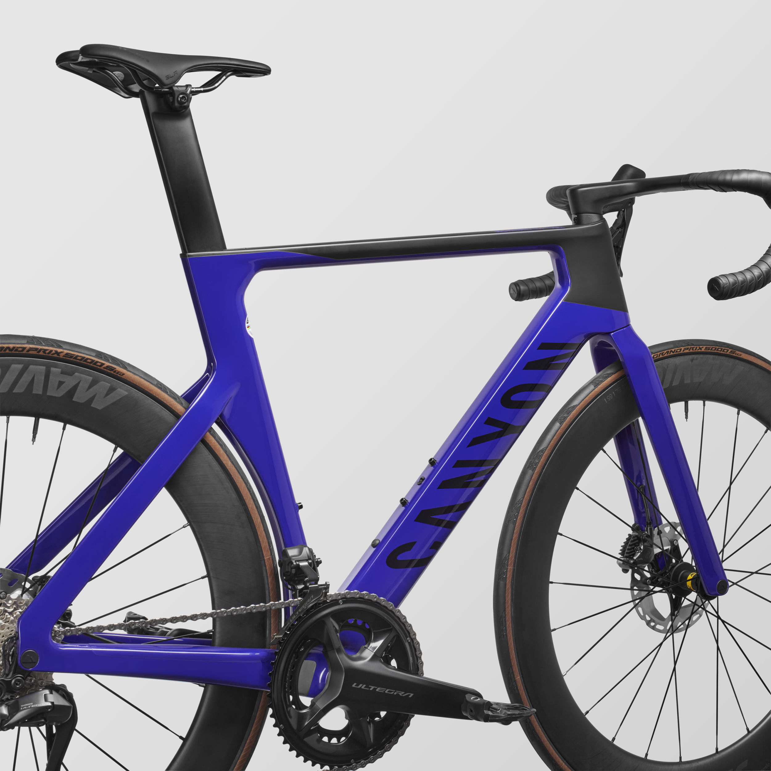 Aeroad CF SLX 8 Di2 Cosmic