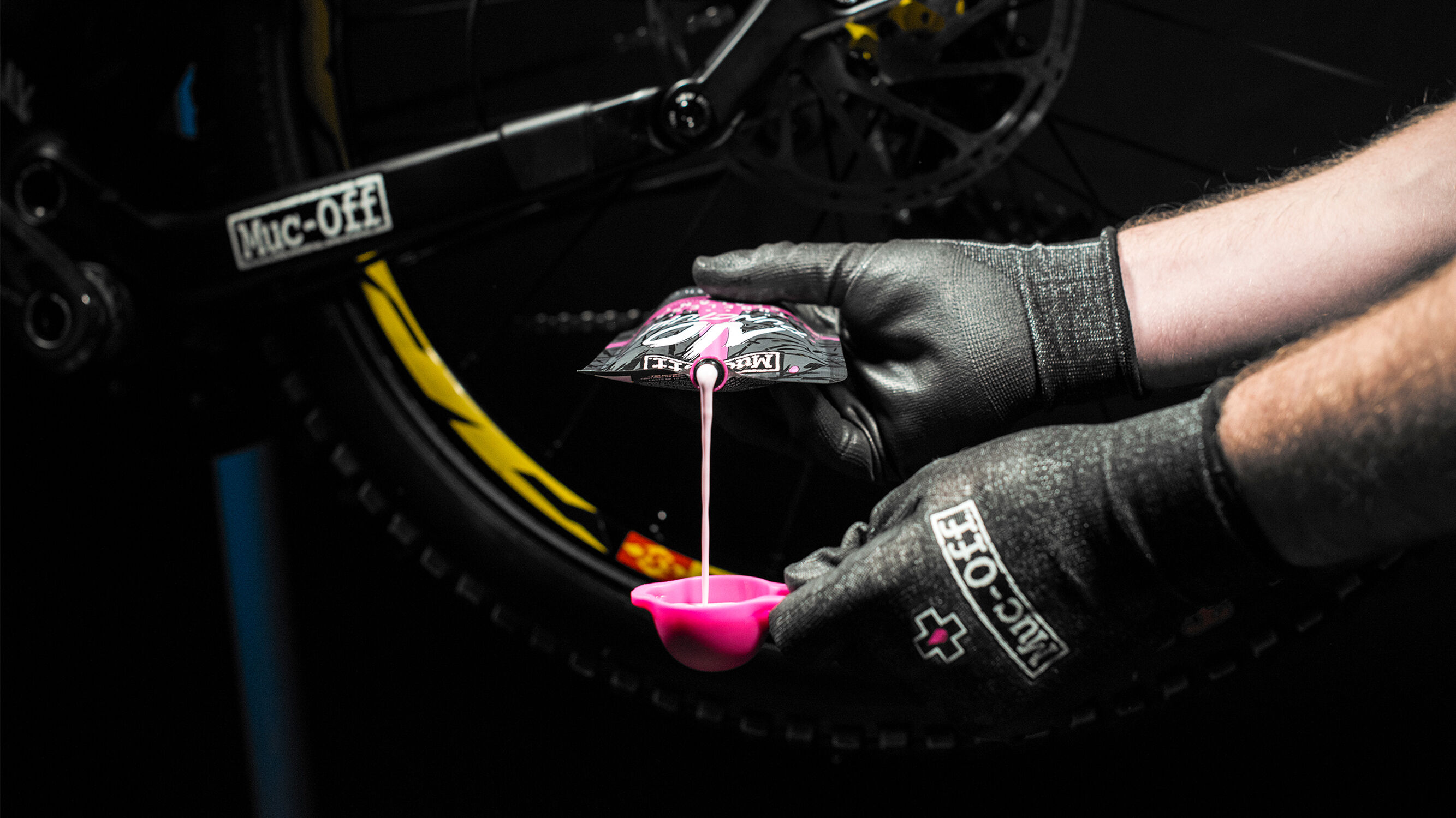 Muc-Off No Puncture Hassle 1 L Tubeless Sealant