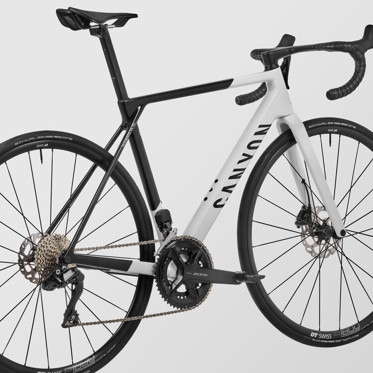 Ultimate CF SL 7 Di2 Ultimate CF SL 7 Di2