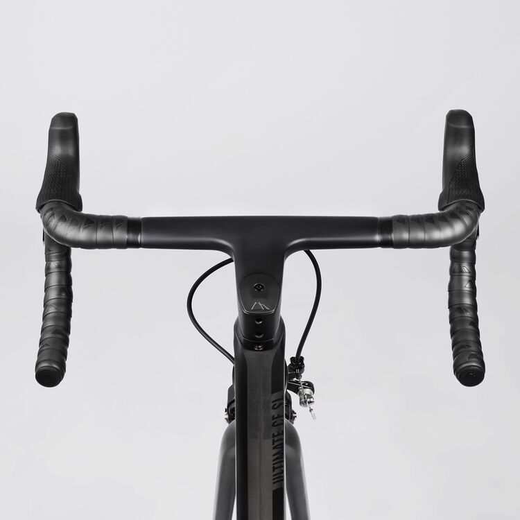 Ultimate CF SL 8 Ultimate CF SL 8