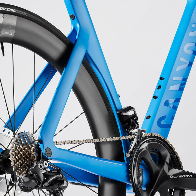 Aeroad CF SLX 8 Disc Di2 Aeroad CF SLX 8 Disc Di2