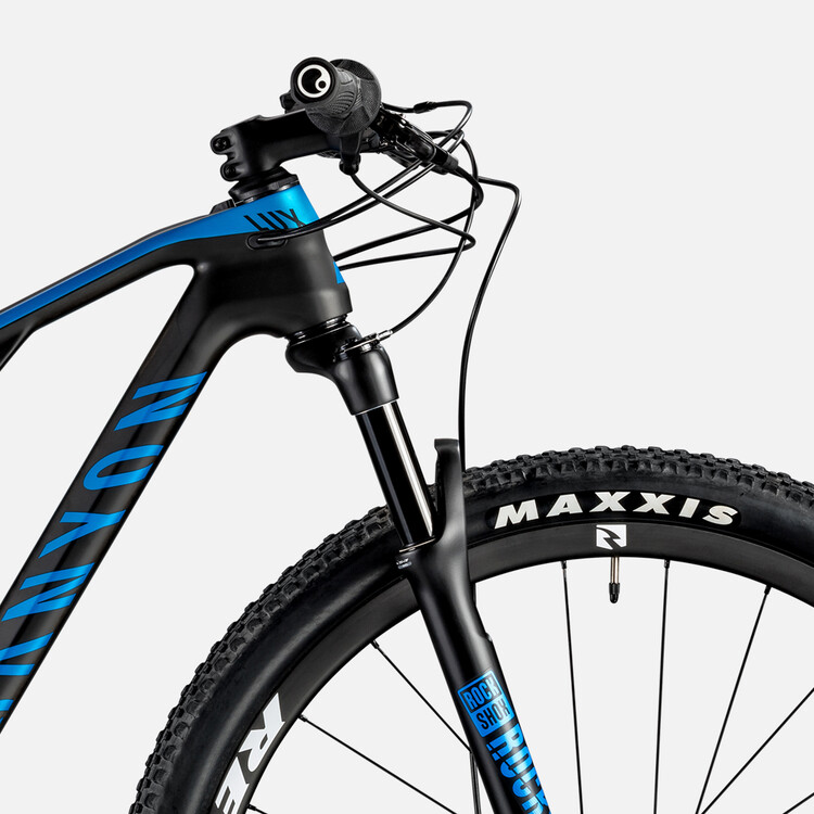 Lux CF SLX 9.0 Pro Race Lux CF SLX 9.0 Pro Race