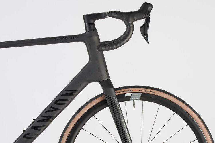 Endurace CF SLX 8 Di2 Endurace CF SLX 8 Di2