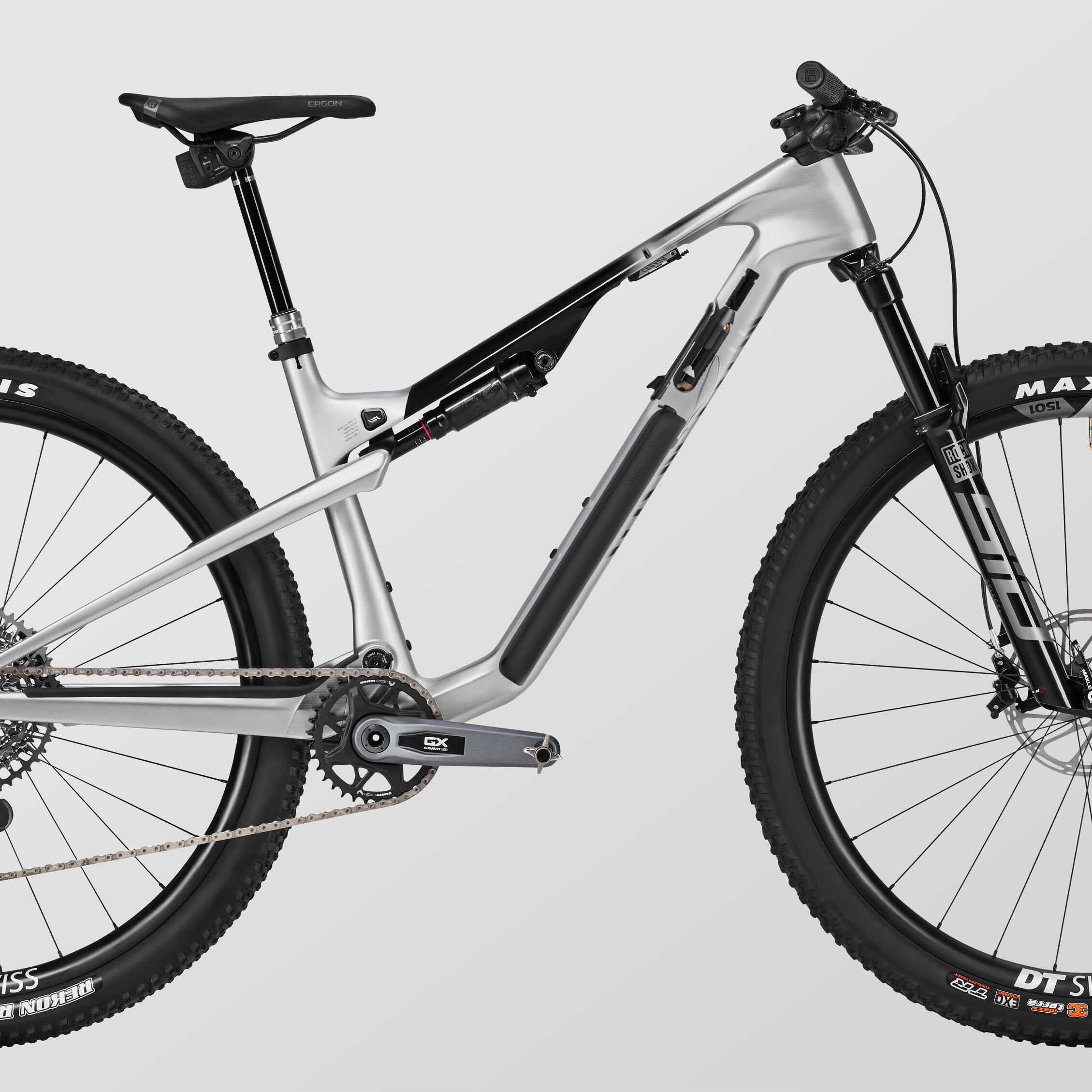 Lux Trail CF 9