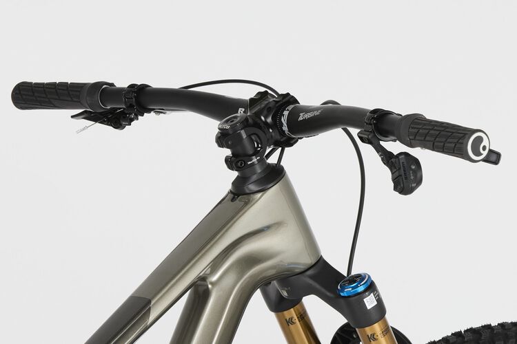 Neuron CF 9 Neuron CF 9