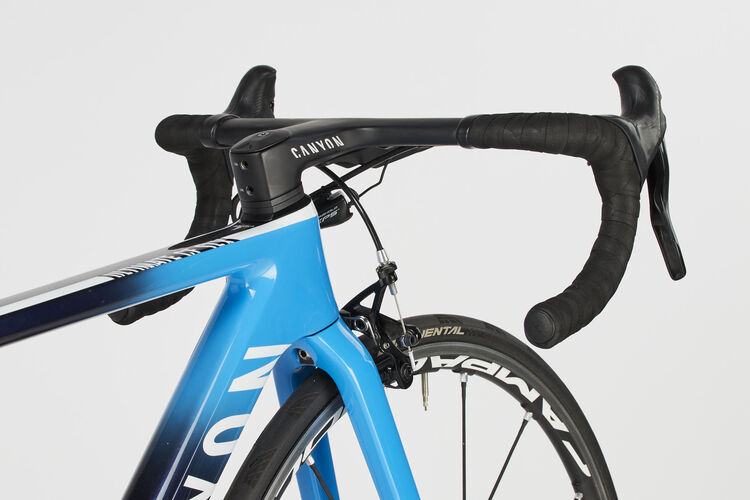Ultimate CF SLX 9 Team Movistar  Ultimate CF SLX 9 Team Movistar