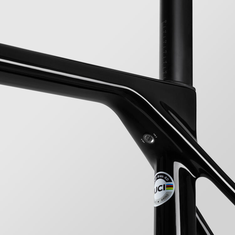 Ultimate CF SL 7 Ultimate CF SL 7