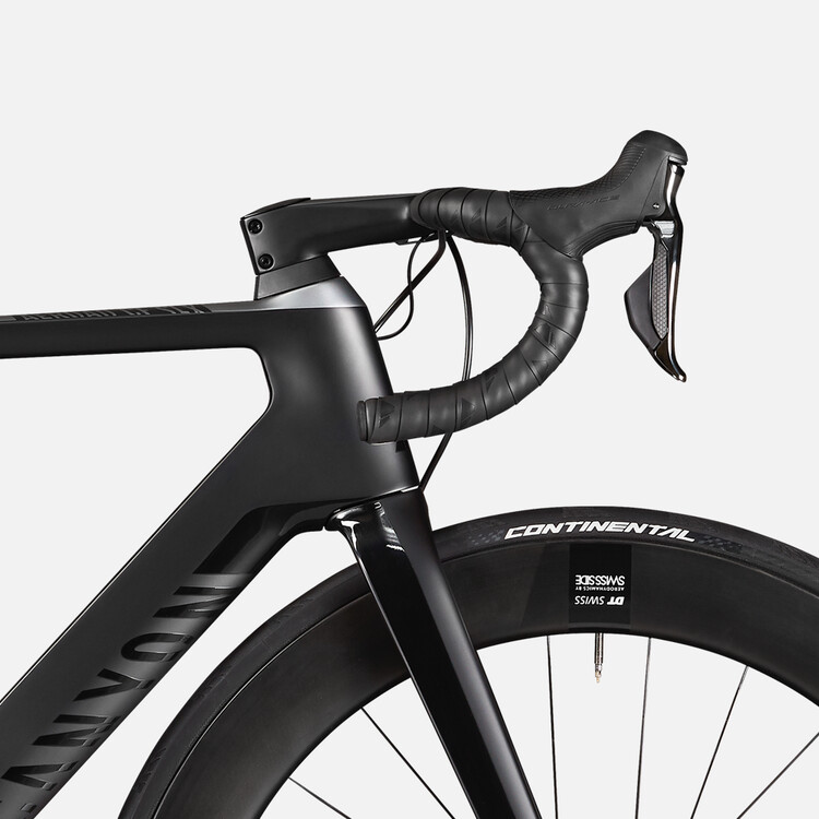 Aeroad CF SLX Disc 9.0 Di2 Aeroad CF SLX Disc 9.0 Di2