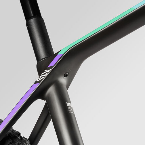 Exceed CF SLX 8 Exceed CF SLX 8