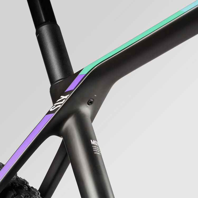 Exceed CF SLX 8 Exceed CF SLX 8