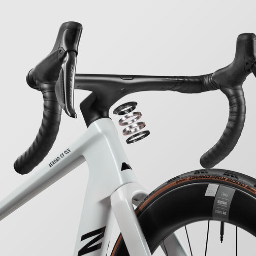 Aeroad CF SLX 8 Di2 Speed Aeroad CF SLX 8 Di2 Speed